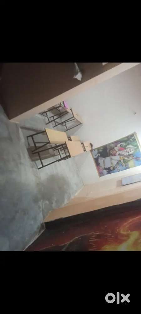 Coaching ke liye study table ya ghr ke liye