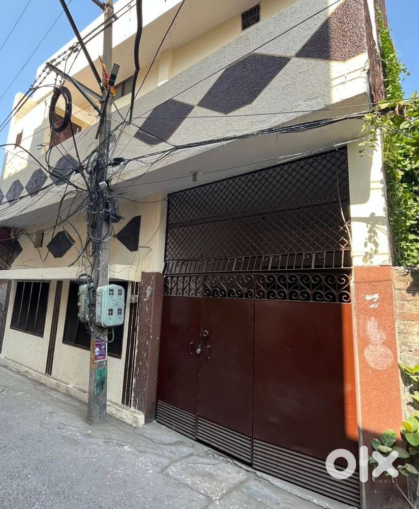 100 gaj kothi at batala road