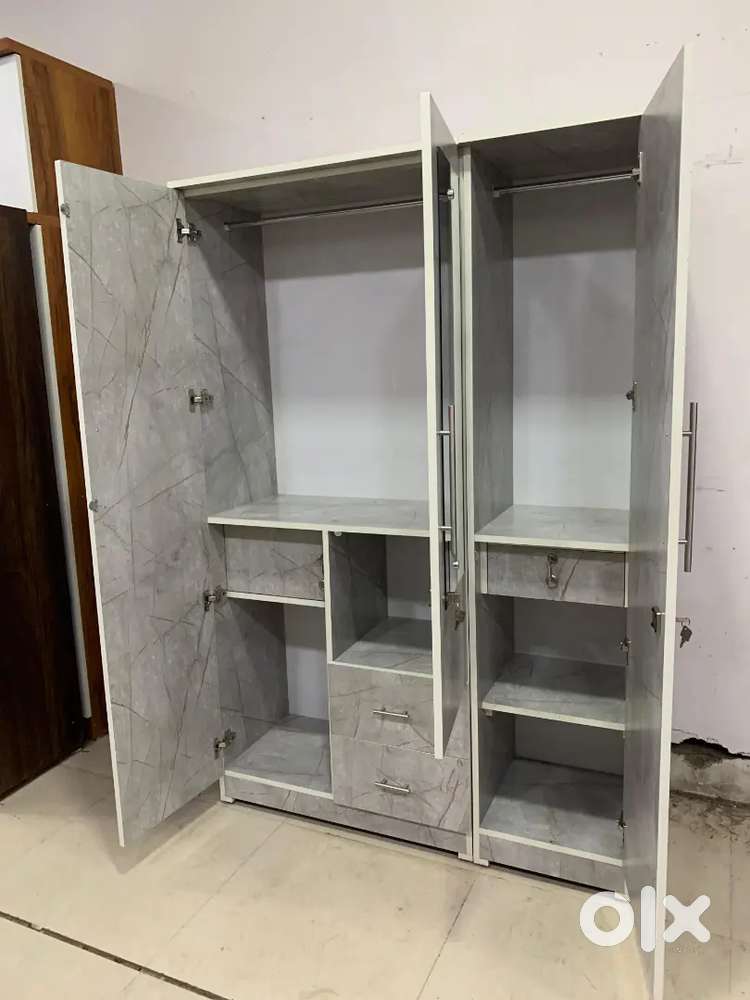 3 Door Wooden Wardrobe 4x6 Brand New Free Delivery