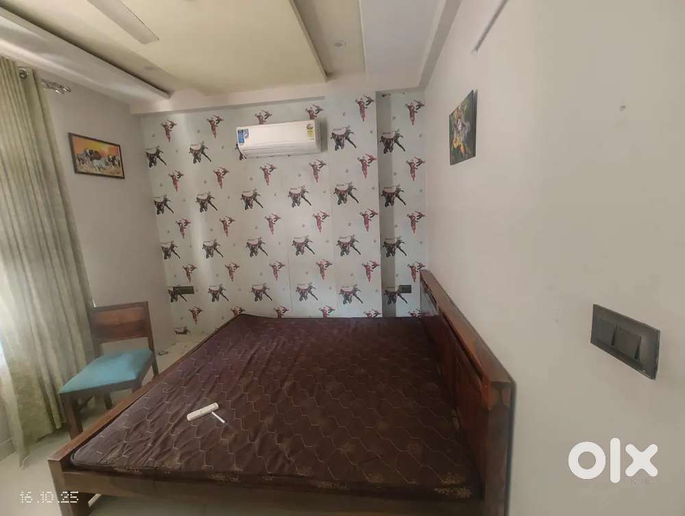 Room for Rent in 3BHK – for Working BOYS - Fully Independent
