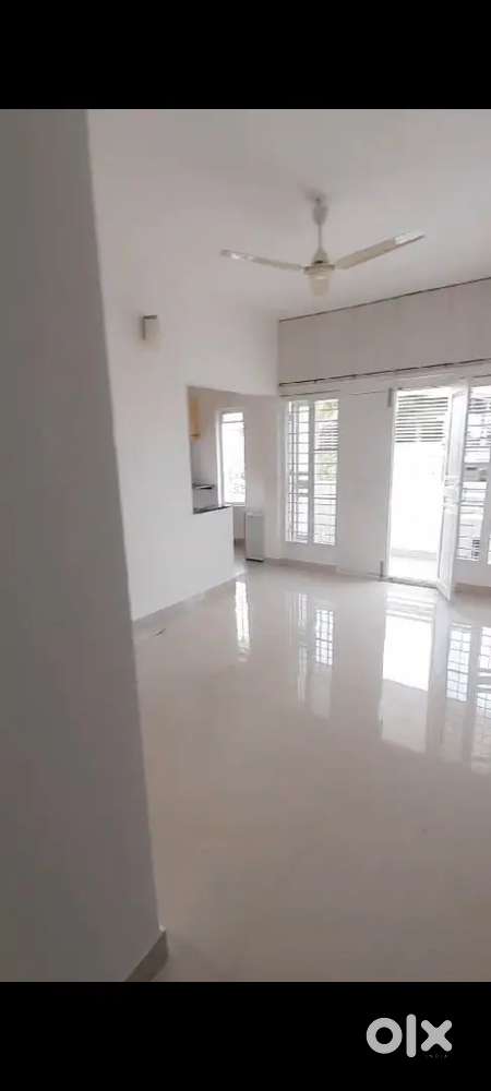 2 BHK SEMI FURNISHED APARTMENT RENT AT KALOOR STADIUM NEAR