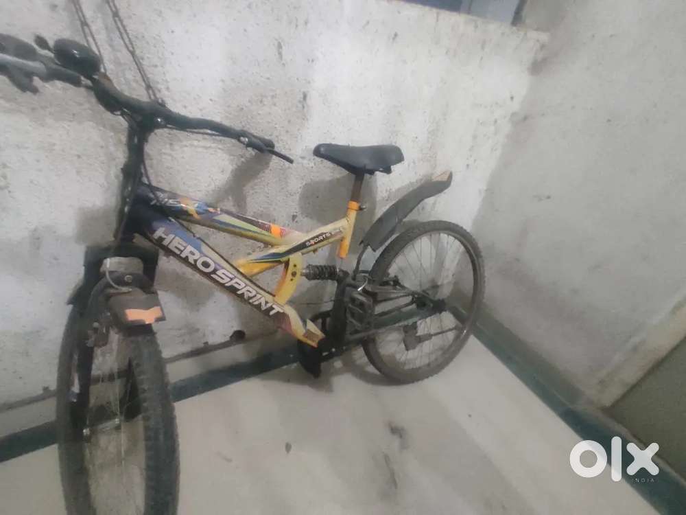 The model name, Sprint, is visible on the frame of the bike.