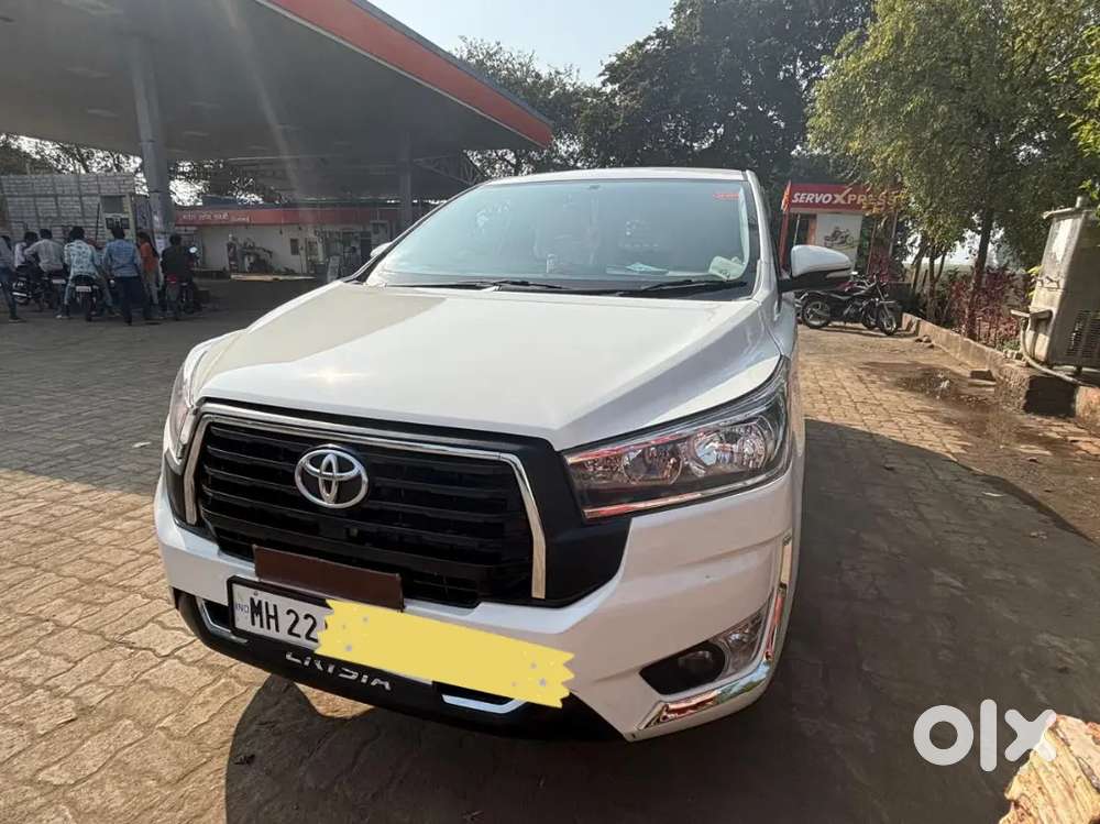 Innova Crysta 2016, well maintained and office use. Slitly negotiable