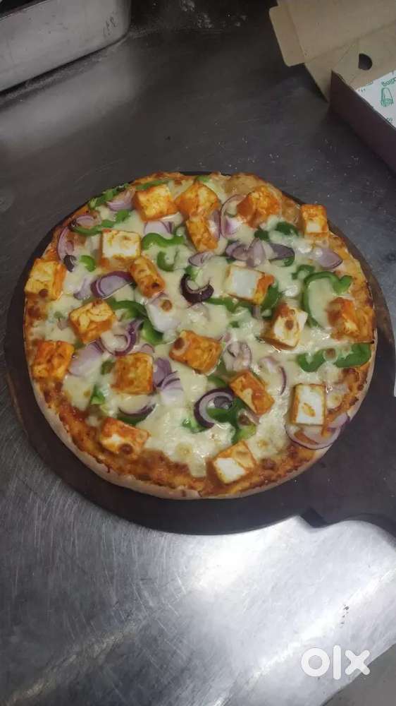 Agar kisi ko chef ki jrurt hai to call kro