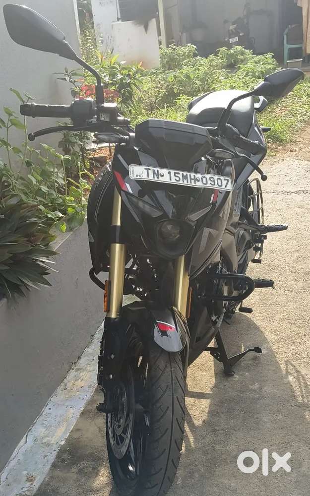 Bajaj Pulser N160(2024)