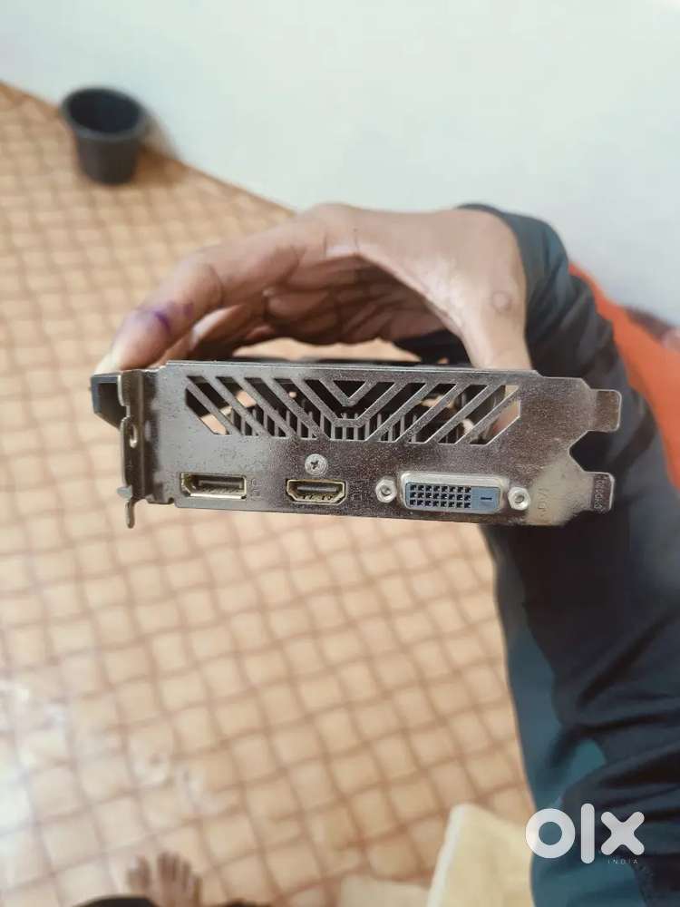 Graphic card Gigabyte 1650 4 GB DDR 6