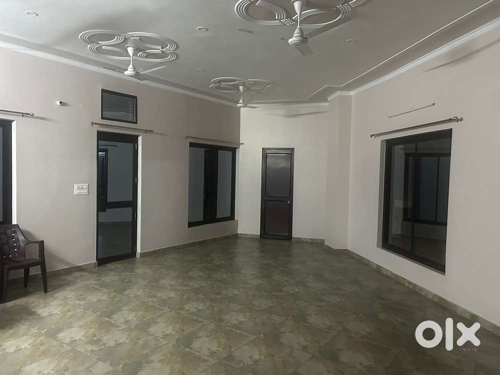 Hall for Clinic/office/gym/coaching/godown near St Marrys civil lines