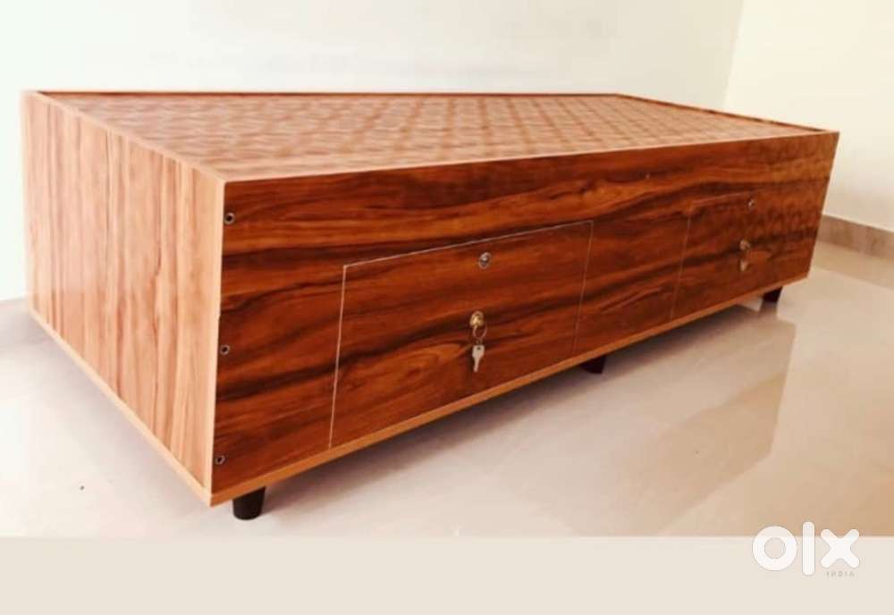 Diwan cot with storage is for sale