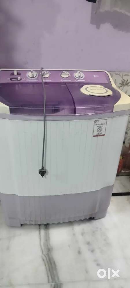 Selling washing machine Rs ,6000