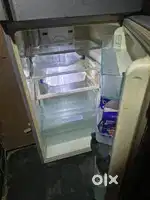 fridge 5 Sal Purana Hai