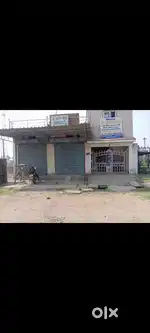 किराये से देना है 2 दूकान और 3 bhk मकान साथ मे लगा हुआ बाउंड्री