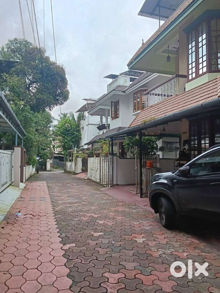 3cent Plot with 1650sqft 3 bhk house For sale at Edappally