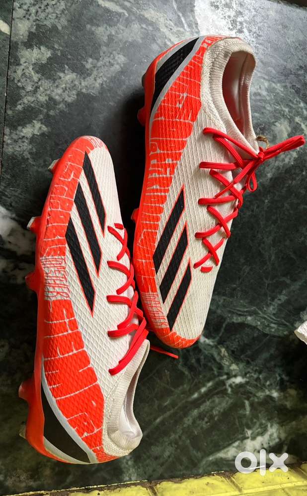 FOOTBALL STUDS:- X SPEEDPORTAL MESSI.3 FIRM GROUND BOOTS