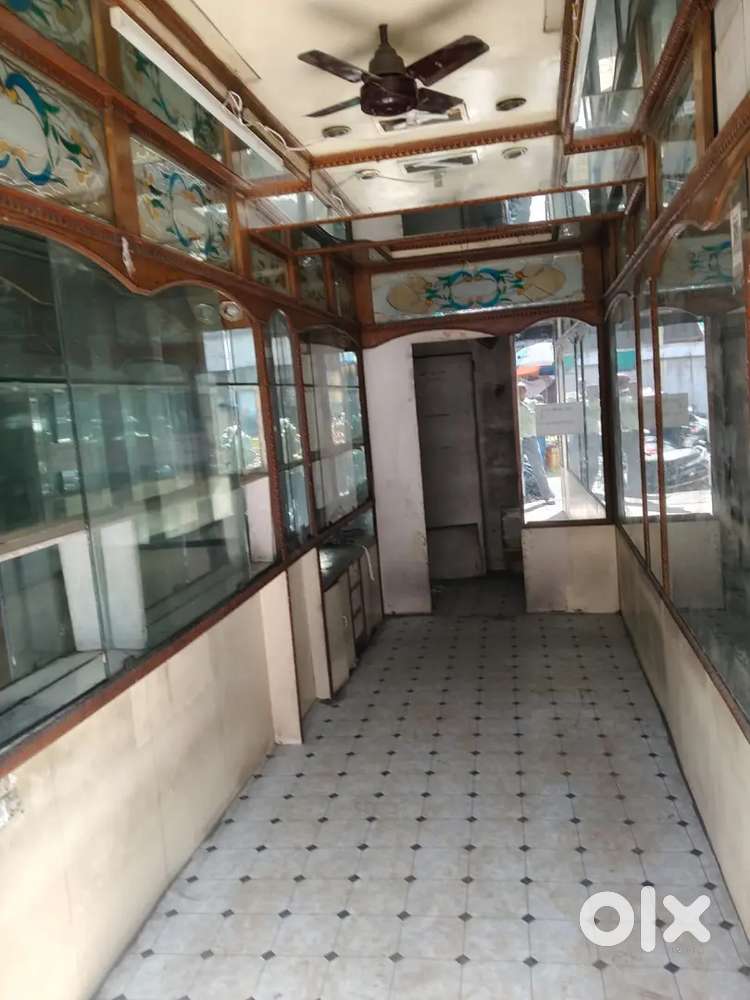 दुकान किराए पर उपलब्ध