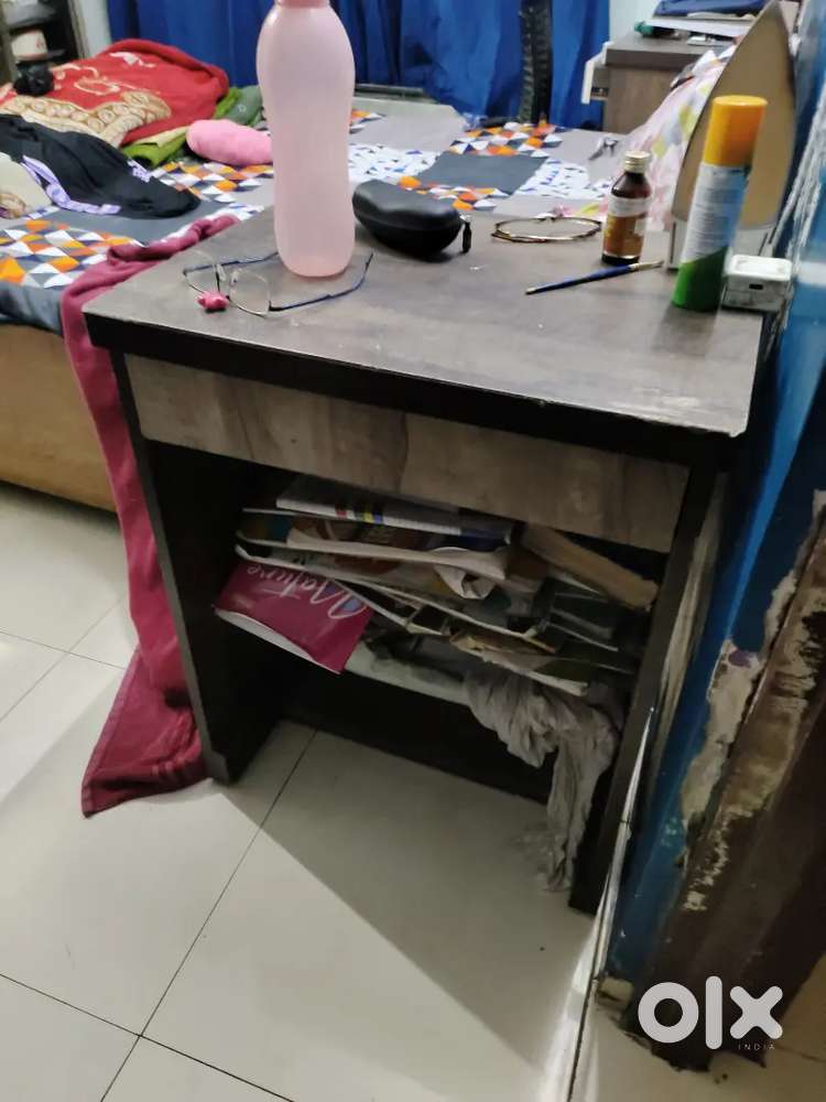 Study table on urgent sell