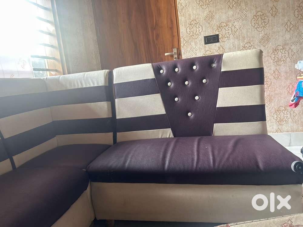 9 seater big sofa with corner