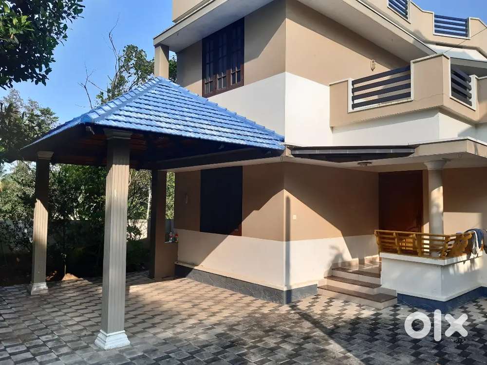 5.5 Cents 1500 sqft  3BHK house for sale at Karyavattom
