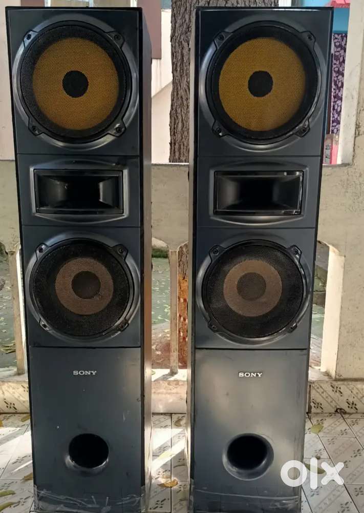 Sony towers with Philips amplifier aux fm working