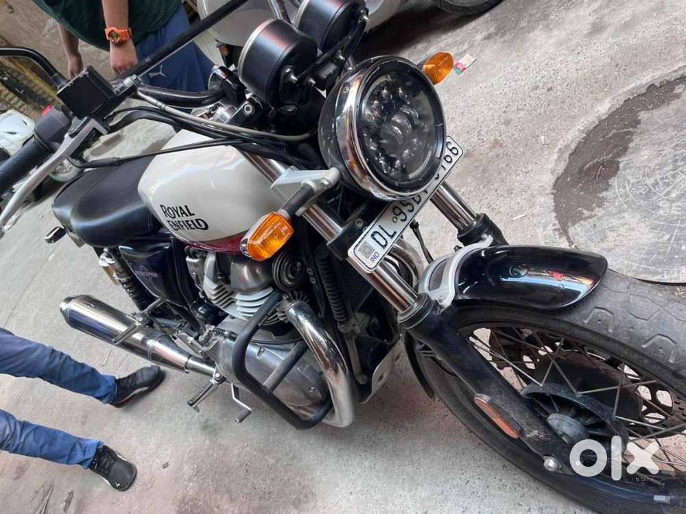 Royal Enfield Interceptor 650 – Red & White – Excellent Condition