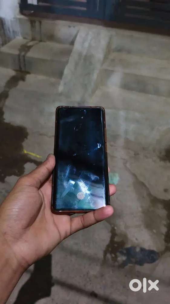 Vivo x70 Pro 8+8 ram-128 internal