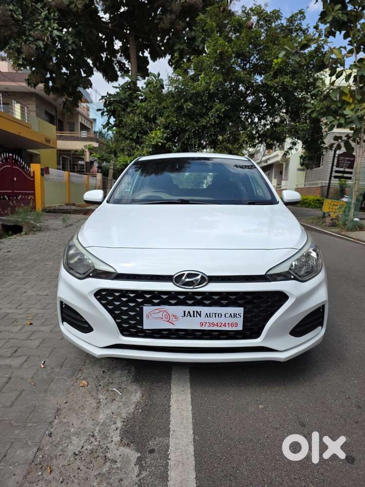 Hyundai i20 1.2 Magna Executive, 2018, Petrol