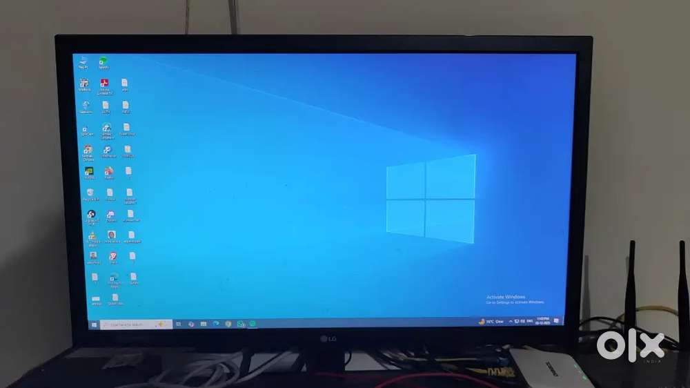 LG UltraGear 24 Gaming Monitor (144Hz, 1ms) - Excellent Condition