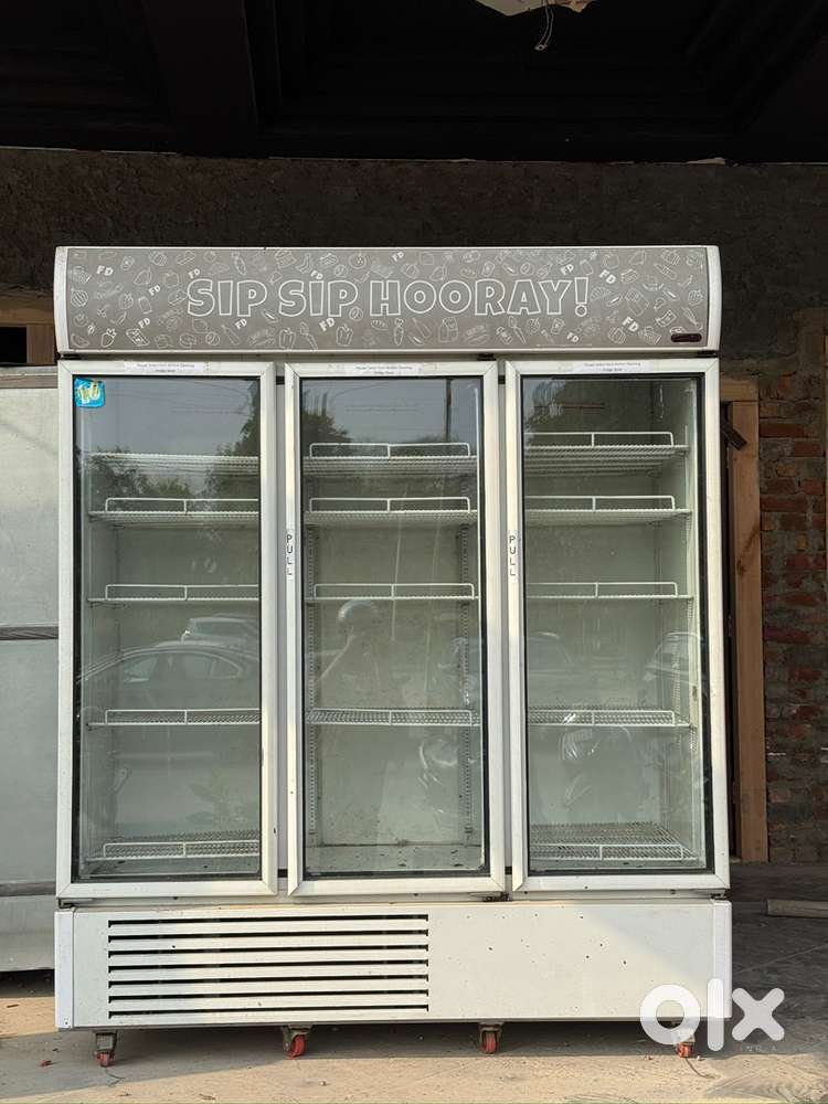 3 door cold drink fridge