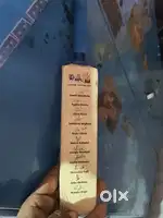 Cricketrs sign bat