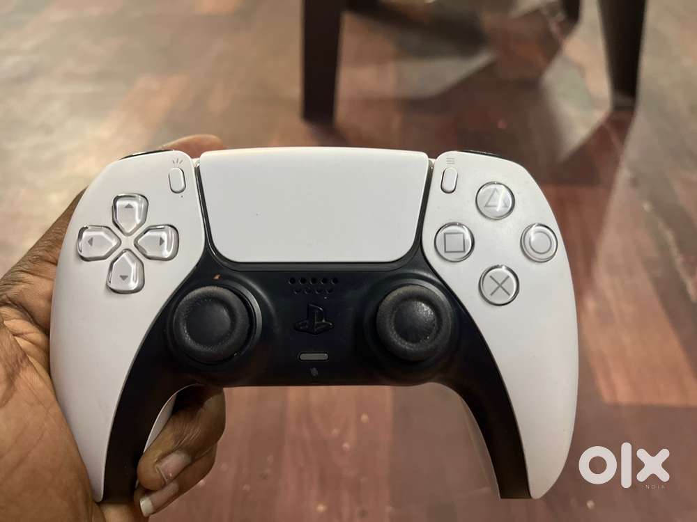Ps5 joysticks light used