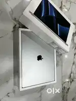 (Apple Macbook Pro 16-inch M2)