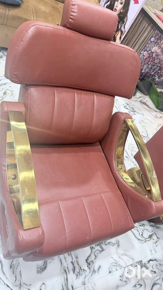 Sokes’ computer table extra extra