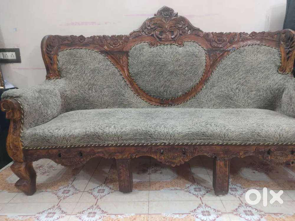 “King Size Antique Wooden Sofa Set with Couch – Excellent Condition”