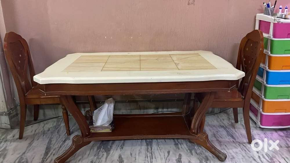 Daining table