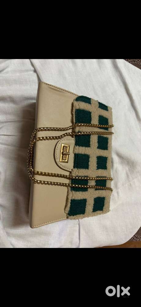 SLING PURSE- NEW