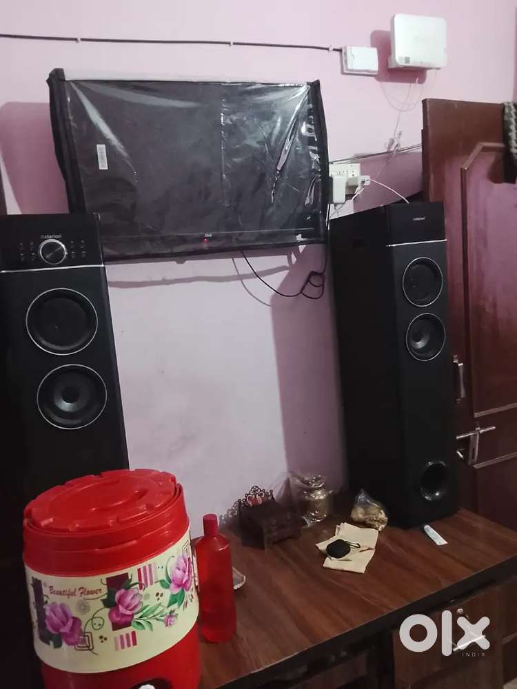 Clarion company ka tower speaker hai good condition brand new hai