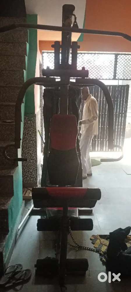 Lat pull down machine