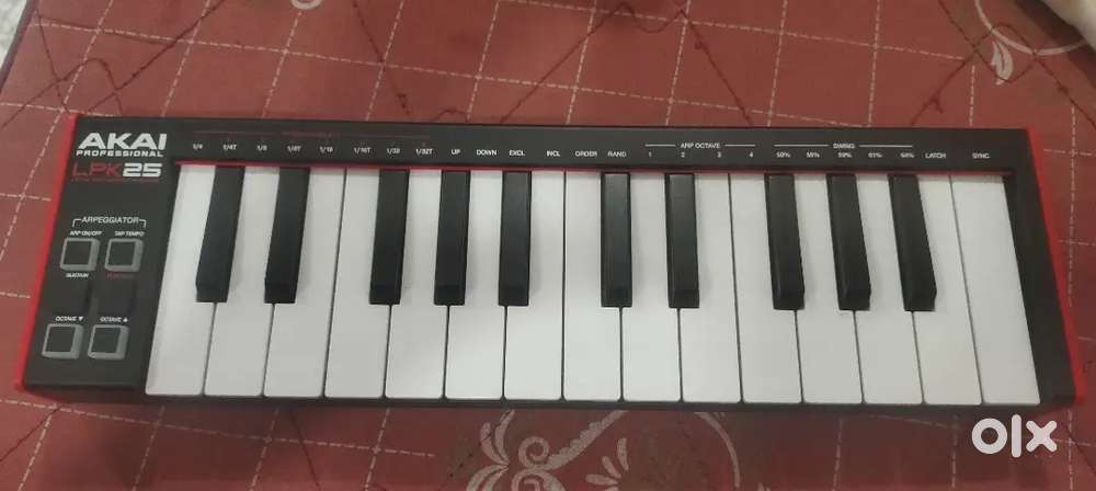 AKAI LPK25 USB MIDI Keyboard – Compact & Portable
