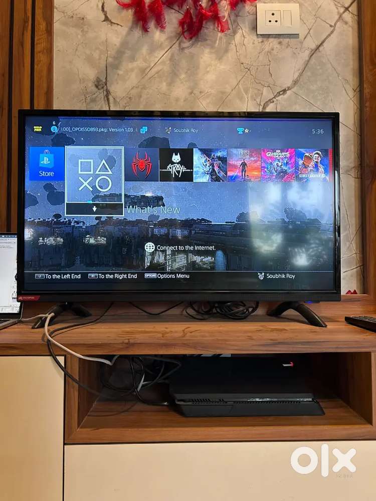 PS4 slim fully unlocked with 4 controllers