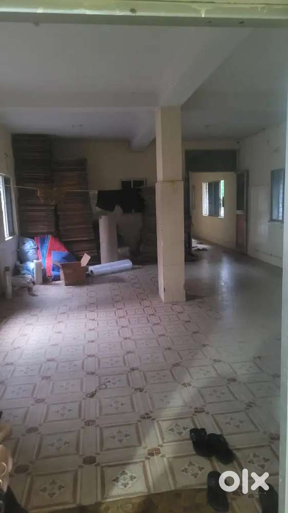 Space avaliable at road side