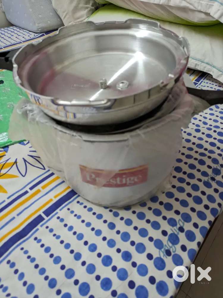 PRESTIGE PRESSURE COOKER 10 LITRS