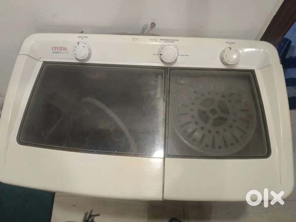 Semi automatic washing machine