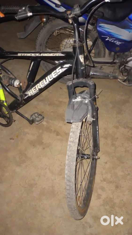 Front shocker and center shocher