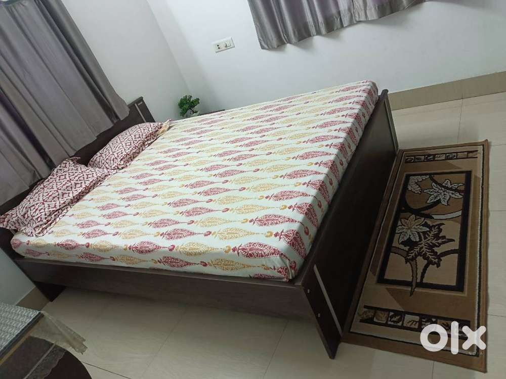 Excellent Single Rooms for Employed Persons.