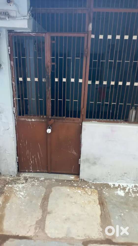 1 room, kitchen with washroom and toilet for rent