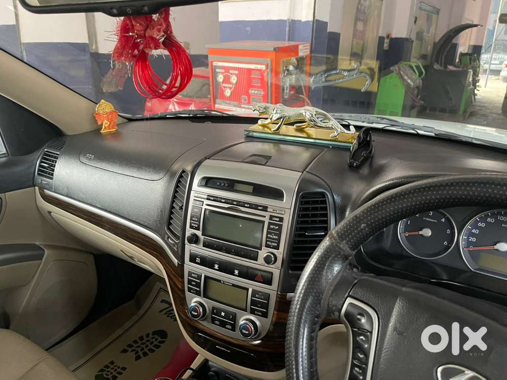 Hyundai Santa Fe Sep 2013 Diesel Well Maintained