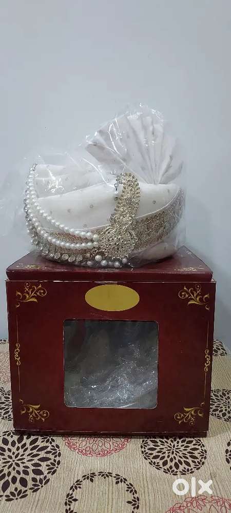 Wedding Groom Safa with feather and broach