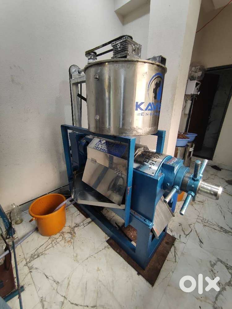 Cold press oil machine