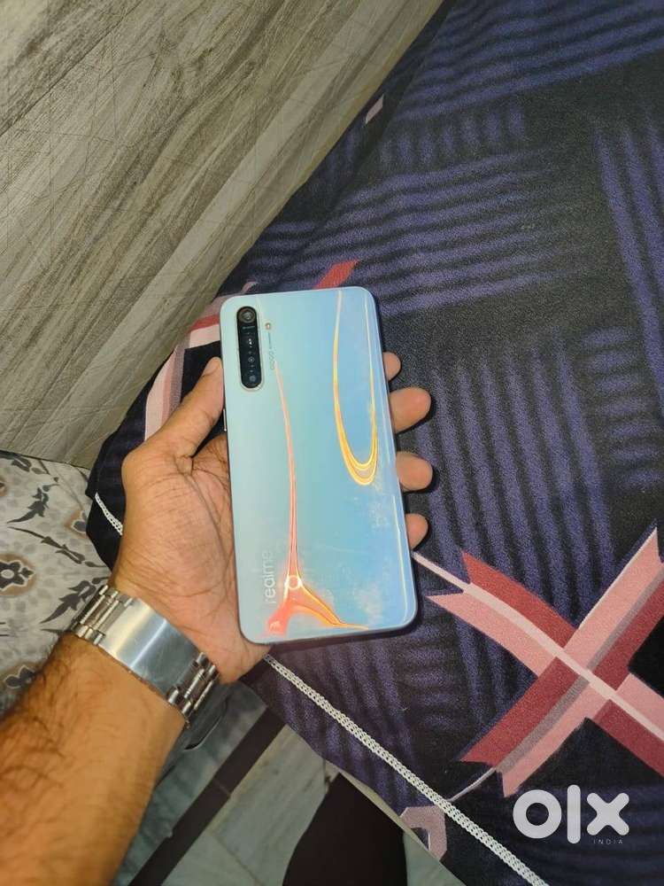 REALME XT GOOD