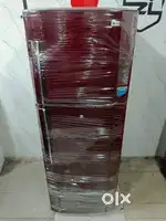 I'dty lg 300 ltr fridge 5 star rating meroon colour double door