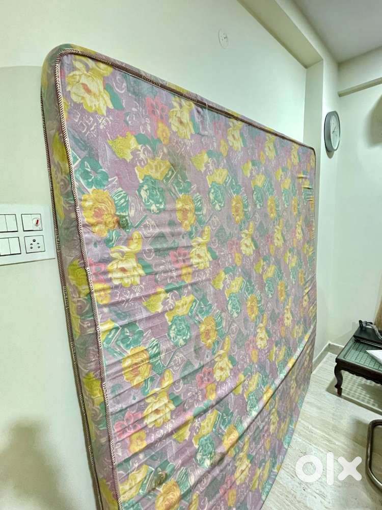Foam King Size Bed - 72x75x5 inches